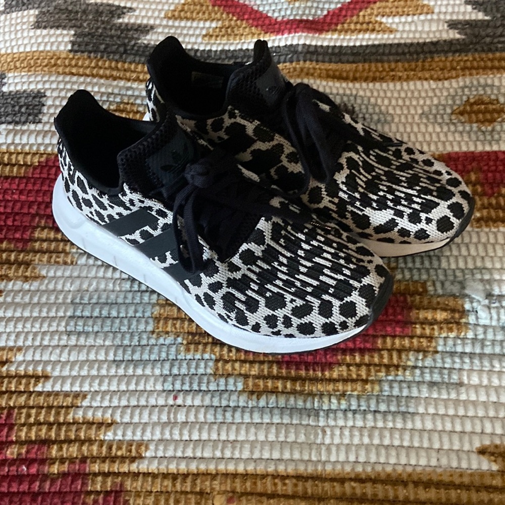 Adidas’s Leopard print swift running shoes